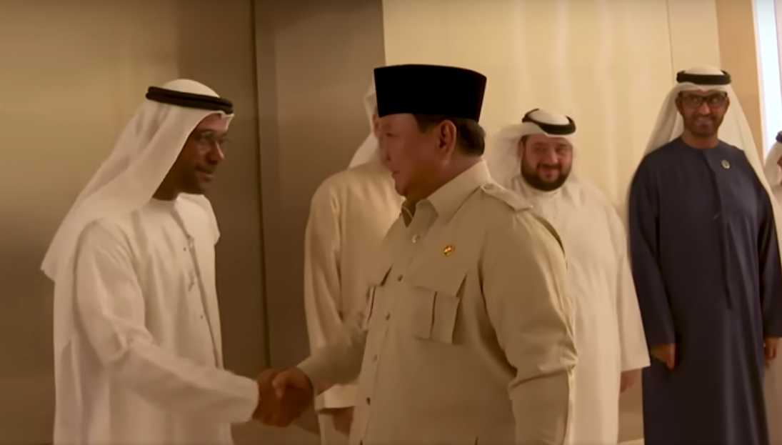 Lanjutkan Perjalanan ke Abu Dhabi, Presiden Prabowo Bertemu dengan Presiden MBZ, Bahas Kerja Sama Kedua Negara